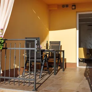 Apartment La Vista With Pool, Salatić